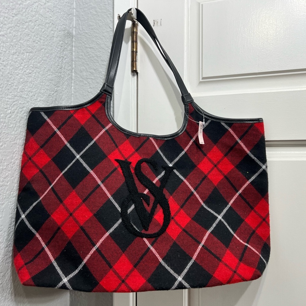 NWT Victoria’s Secret monogram plaid tote bag